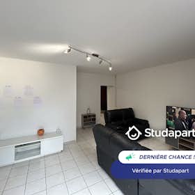 Casa for rent for 400 € per month in Valenciennes, Cité Lebrun