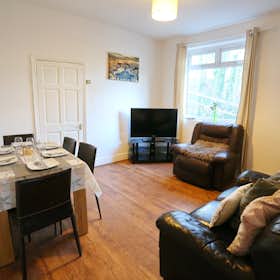 House for rent for £2,650 per month in Salford, Wallness Lane