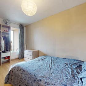 Отдельная комната сдается в аренду за 390 € в месяц в Nîmes, Route de Beaucaire