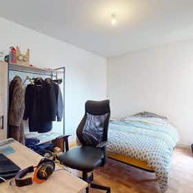 Chambre privée à louer pour 410 €/mois à Nantes, Avenue de l'Armorial