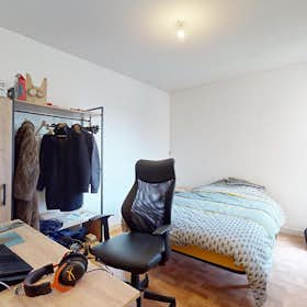 Privé kamer for rent for € 410 per month in Nantes, Avenue de l'Armorial