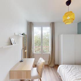 私人房间 正在以 €473 的月租出租，其位于 Rennes, Avenue Gaston Berger