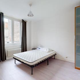 Private room for rent for €526 per month in Lille, Boulevard de Strasbourg