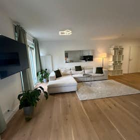 Квартира сдается в аренду за 3 500 € в месяц в Munich, Meichelbeckstraße