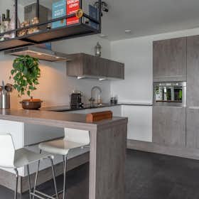 Apartment for rent for €3,000 per month in Rotterdam, Watertorenweg
