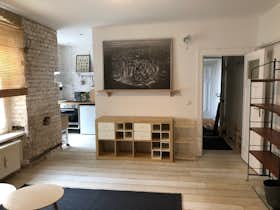Apartment for rent for €1,450 per month in Berlin, Lehderstraße