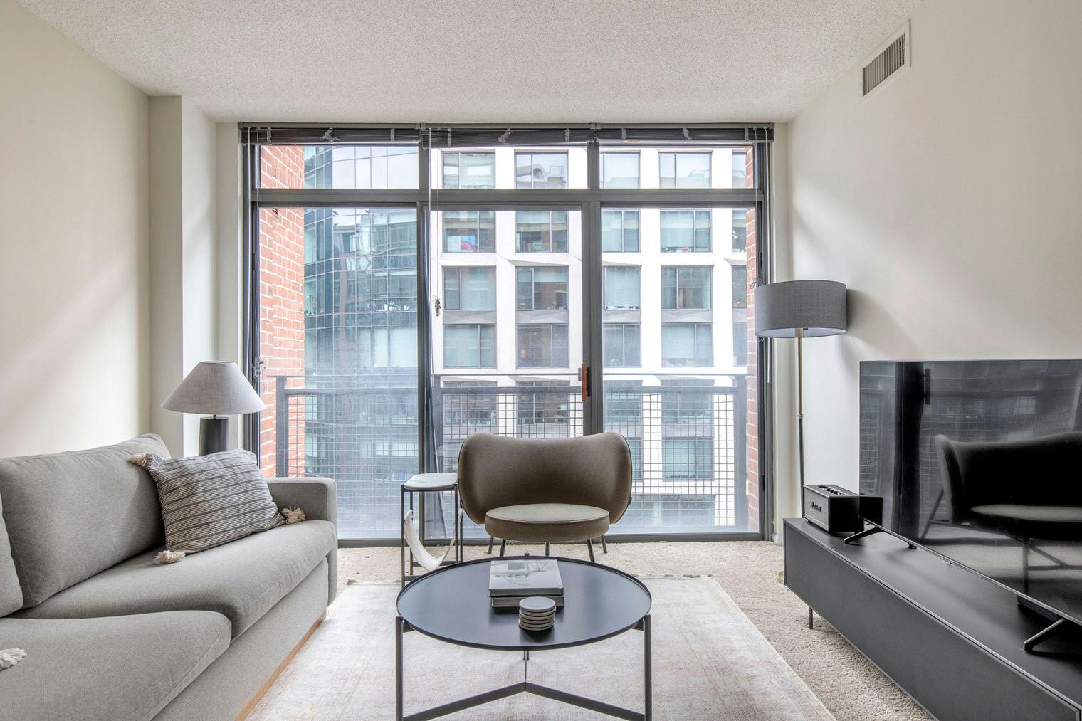 Appartement te huur voor $5,117 per maand in Washington, D.C., I Street Southeast