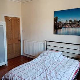 WG-Zimmer for rent for 850 € per month in Edinburgh, Gardner's Crescent