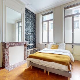 Private room for rent for €700 per month in Lille, Rue Jeanne d'Arc