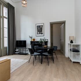Apartamento para alugar por € 1.900 por mês em 's-Hertogenbosch, Clarastraat