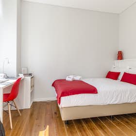 Private room for rent for €790 per month in Lisbon, Rua Filipe Folque