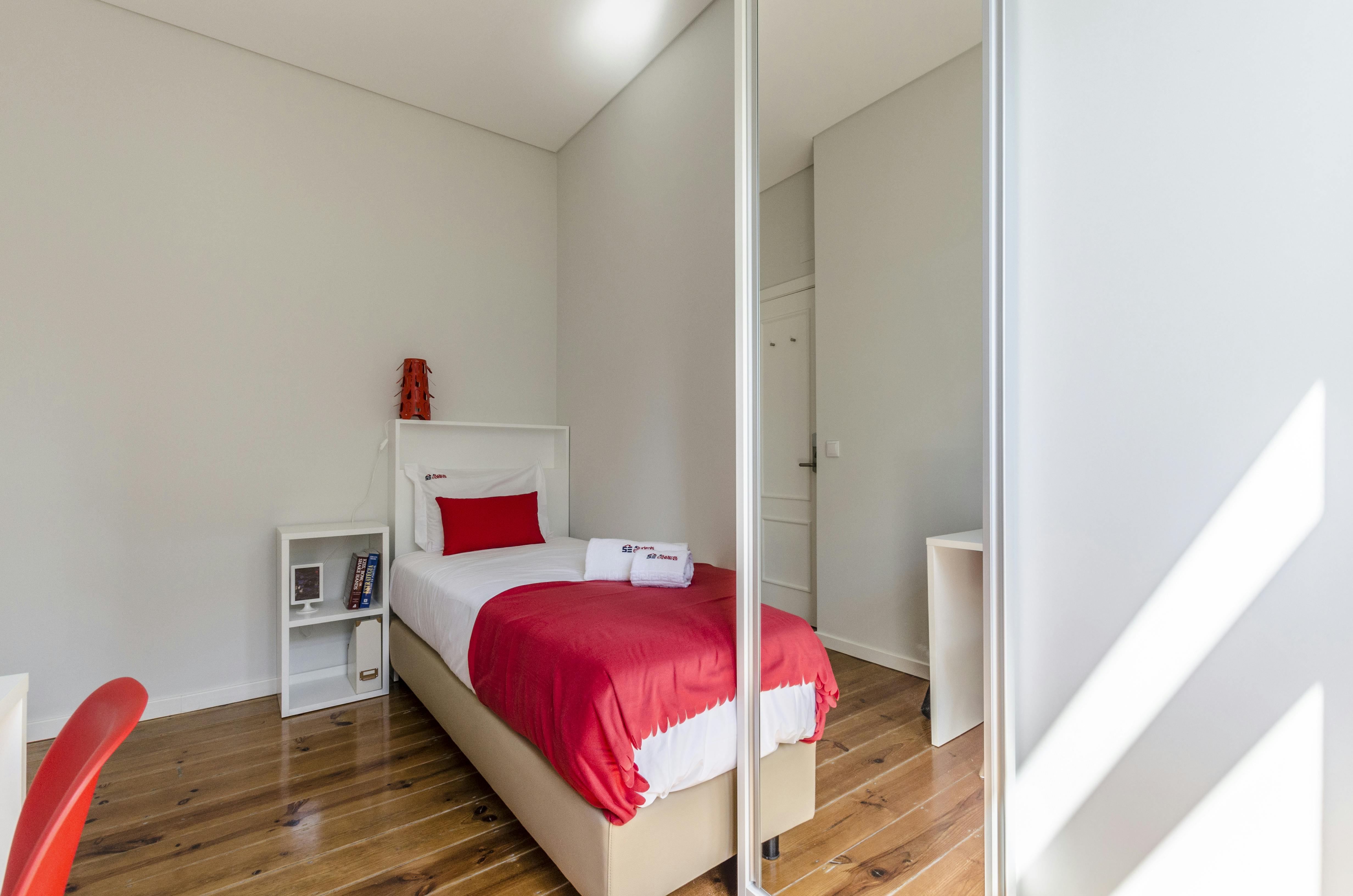 Pokój prywatny do wynajęcia za 710 € miesięcznie w mieście Lisbon, Rua Filipe Folque