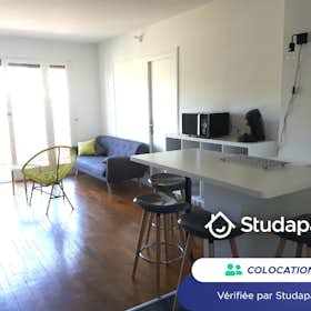 Private room for rent for €340 per month in Saint-Étienne, Boulevard Karl Marx
