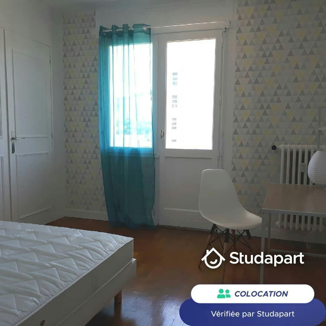 Pièce à Saint-Étienne