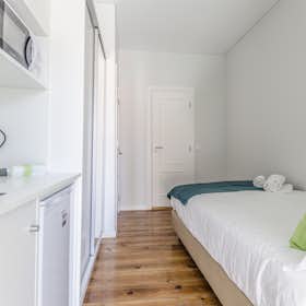 Private room for rent for €925 per month in Lisbon, Rua Filipe Folque
