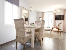 公寓 正在以 €2,250 的月租出租，其位于 Málaga, Calle Dos Aceras