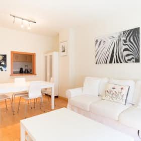 Apartamento en alquiler por 2250 € al mes en Málaga, Calle Eslava