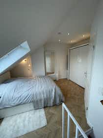 Appartamento in affitto a 1.125 € al mese a Rösrath, Im Pannenhack