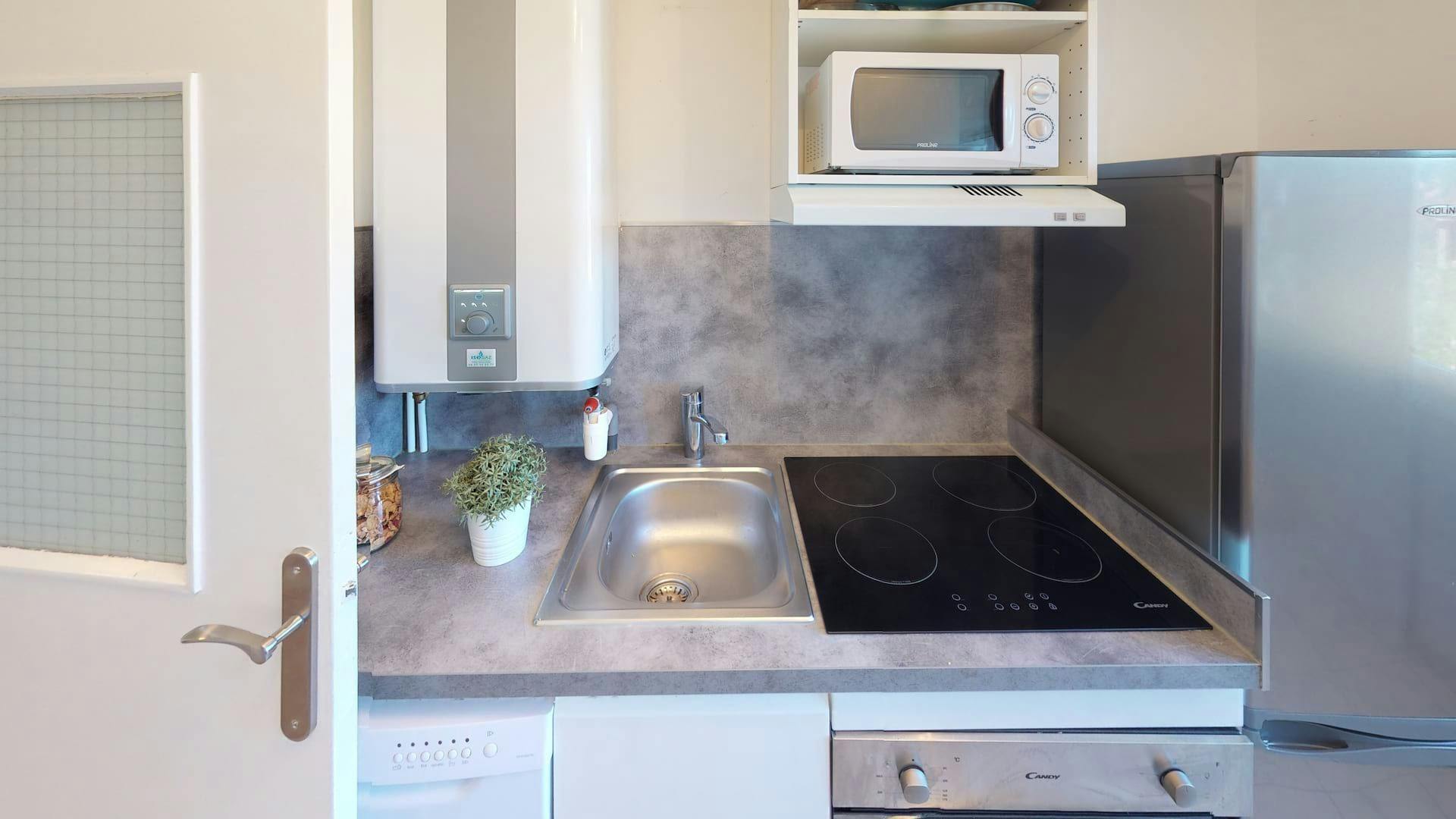 Private room for rent on Rue du Chèvrefeuille, Montpellier - Widok 6