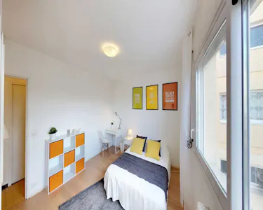 Private room for rent on Rue Marius Berliet, Lyon