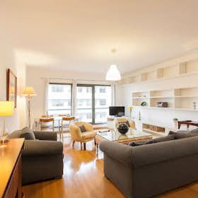 Apartment for rent for €9,999 per month in Lisbon, Avenida Defensores de Chaves