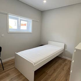 Privé kamer te huur voor € 400 per maand in Vila Nova de Gaia, Rua da Alemã