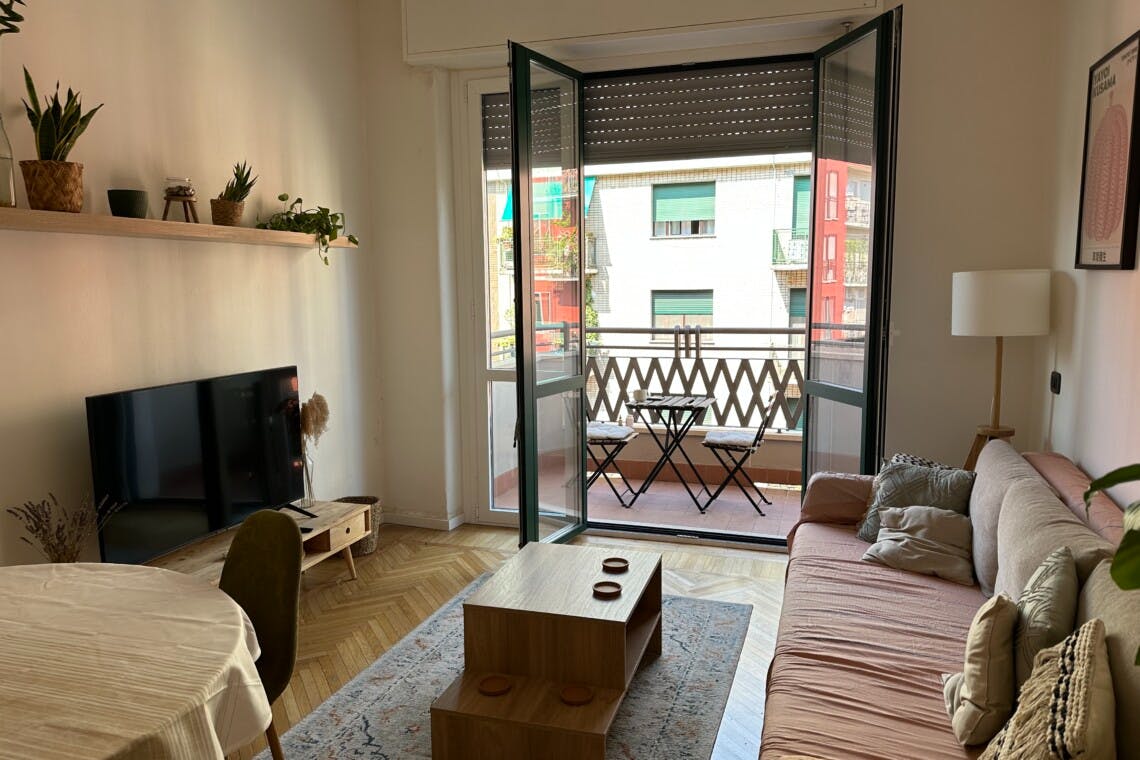 Via Negroli, Milan preview