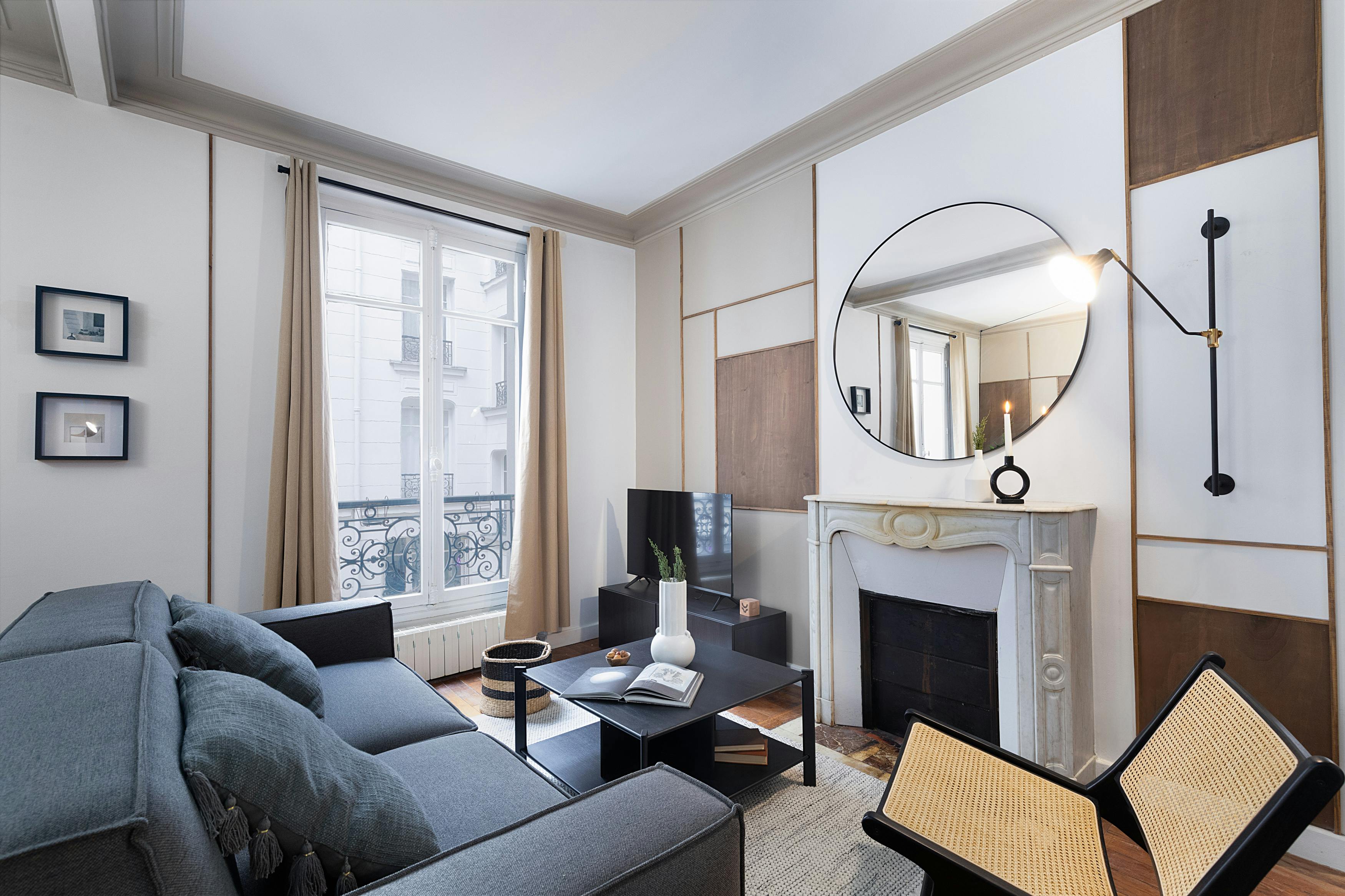 Apartment for rent for €3,834 per month in Paris, Rue du Perche