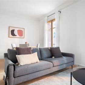 Apartment for rent for €3,348 per month in Barcelona, Carrer de Francesc Pujols