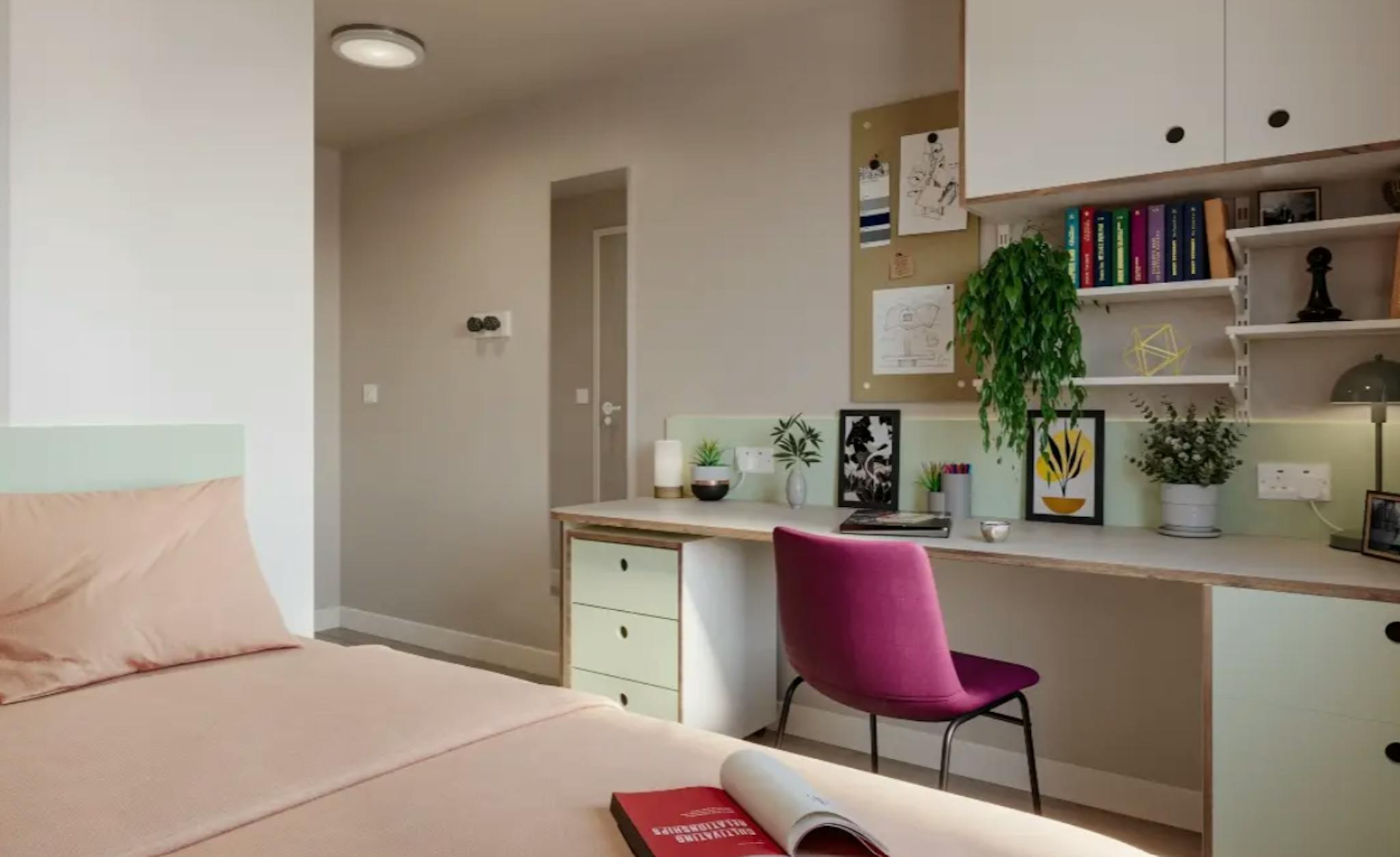 High Road, London preview