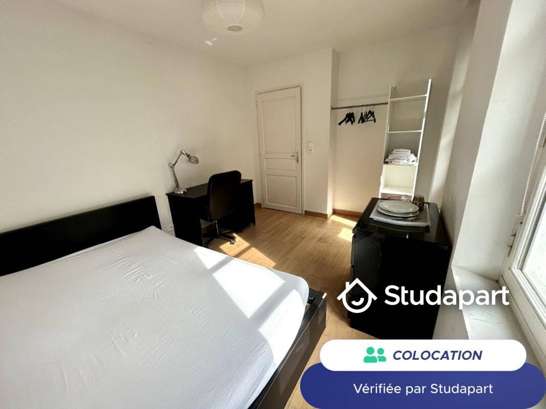 私人房间 正在以 €405 的月租出租，其位于 Compiègne, Rue Eugène Floquet