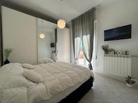 公寓 正在以 €4,276 的月租出租，其位于 Savona, Via Filippo Turati