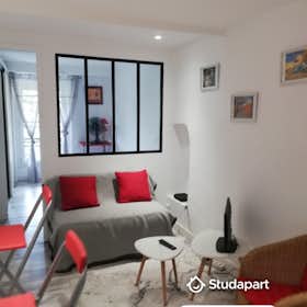 Wohnung zu mieten für 560 € pro Monat in Nice, Descente Crotti