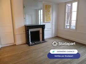 Apartament de închiriat pentru 400 EUR pe lună în Troyes, Rue Émile Zola