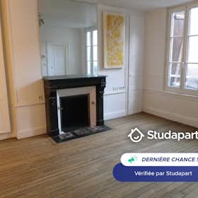 公寓 正在以 €400 的月租出租，其位于 Troyes, Rue Émile Zola