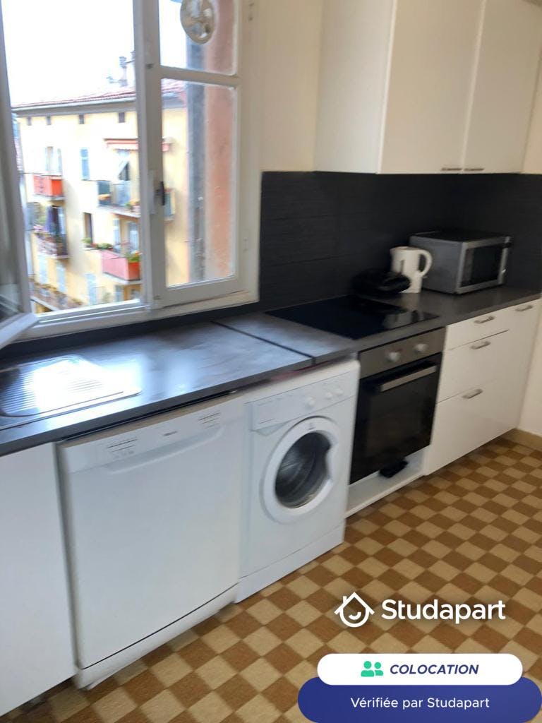 Private room for rent on Rue Sainte-Claire, Nice - Widok 5