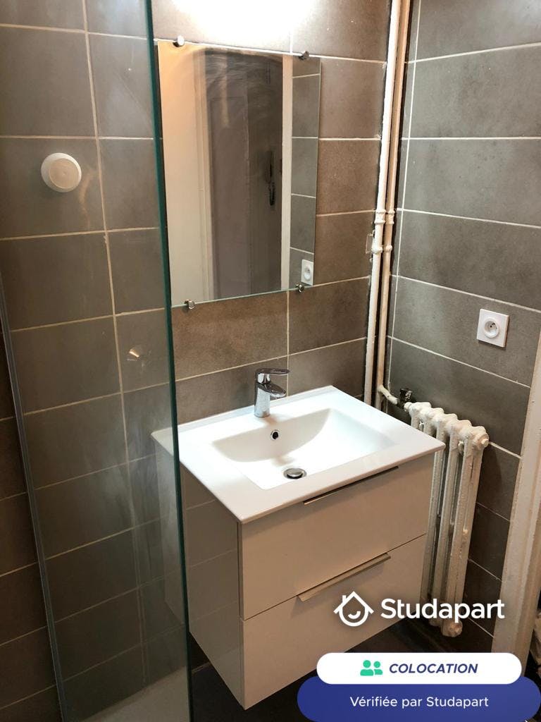 Private room for rent on Rue Sainte-Claire, Nice - Widok 4