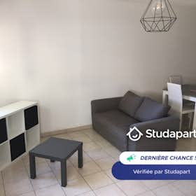 Appartement te huur voor € 495 per maand in Béziers, Rue d'Alsace