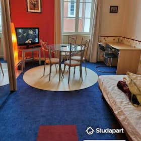 Appartement te huur voor € 550 per maand in Sarreguemines, Rue Charles Utzschneider