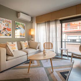 Apartment for rent for €2,200 per month in Barcelona, Carrer de Puerto Príncipe