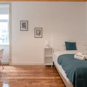 Private room for rent for €805 per month in Lisbon, Rua Alexandre Herculano