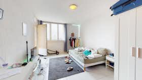 Отдельная комната сдается в аренду за 470 € в месяц в Bron, Rue de la Marne