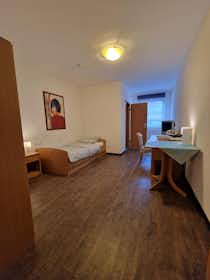 Спільна кімната за оренду для 1 250 EUR на місяць у Rüsselsheim, Brunnenstraße
