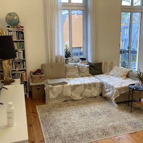 Apartment for rent for €2,000 per month in Berlin, Hagelberger Straße