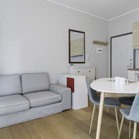 Apartment for rent for €1,650 per month in Milan, Via Giuseppe Tartini