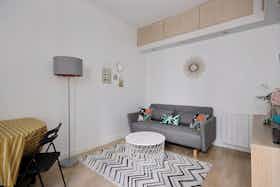 Lägenhet att hyra för 1 378 € i månaden i Paris, Rue du Capitaine Marchal