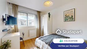 Privé kamer te huur voor € 465 per maand in Clermont-Ferrand, Rue Henri Barbusse