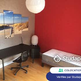 Private room for rent for €440 per month in Dijon, Rue Sambin