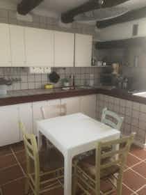 Private room for rent for €450 per month in Trento, Via Vittorio Marchesoni