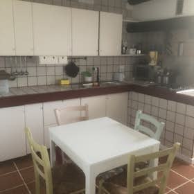 Cameră privată de închiriat pentru 450 EUR pe lună în Trento, Via Vittorio Marchesoni